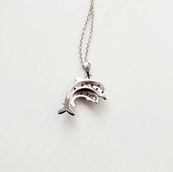 DOLPHINS Necklace - Picture 3 of 10